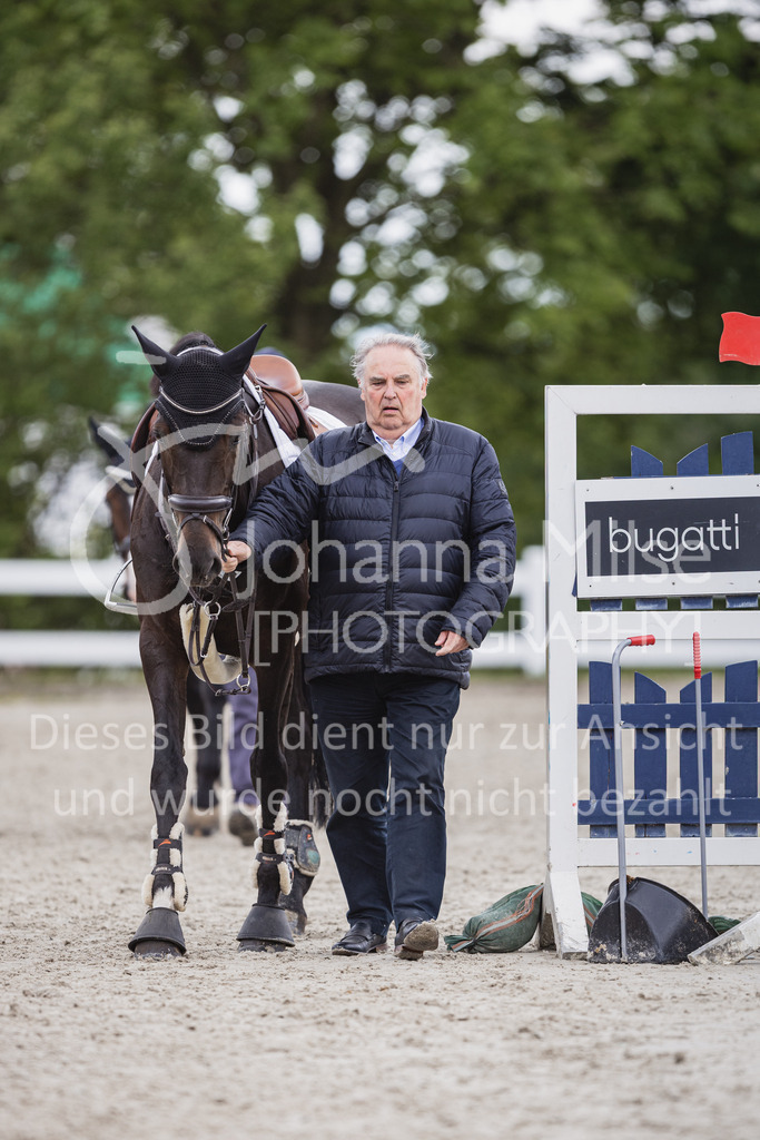 230520_MayDays_L-Spr-U25-404 | Deine schönsten Turniermomente als professionelle Fotos! Entdecke hochwertige Pferdesport-Fotografie im Online-Shop. Jetzt Fotos finden & bestellen!