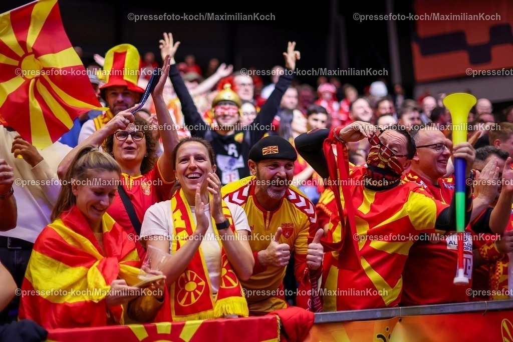EHF18012601162 | 18.01.2026, Handball, Men's EHF EURO 2026, Portugal - Nordmazedonien, Jyske Bank Boxen in Herning, Dänemark, Preliminary Round: Feature Gute Laune Stimmung EMotionen Fans Handballfans Zuschauer Besucher Nordmazedonische Nordmazedonier