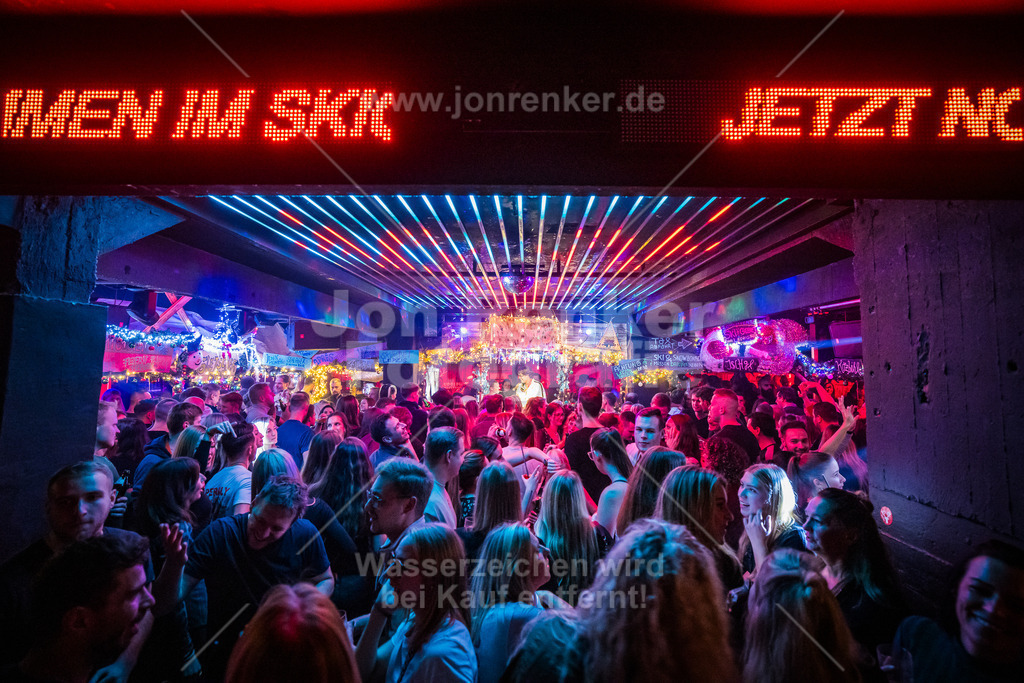 26-11-2024-RUDOLPHS-SCHLITTENBAR-LEIPZIG-LEIPZIG-COPYRIGHT-JON-RENKER-BILD-0005 | Erleben Sie unvergessliche Momente mit unserem professionellen Eventfotografen. Wir fangen Emotionen und Höhepunkte Ihrer Veranstaltung ein – von Festivals über Firmenfeiern bis zu Jubiläen. Vertrauen Sie auf kreative Perspektiven und hochwertige Bilder.  - Realisiert mit Pictrs.com