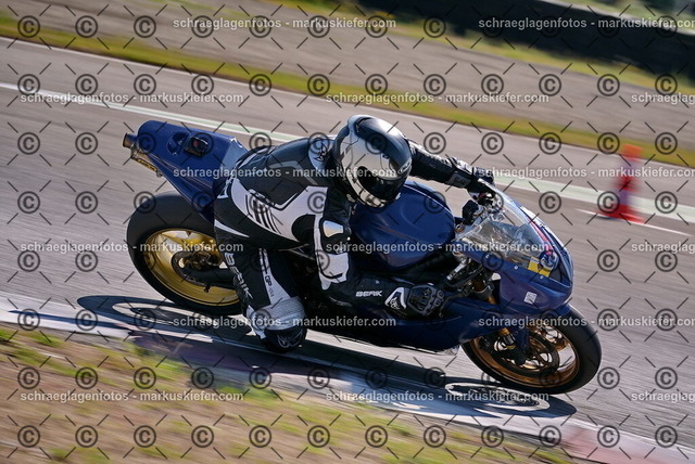 26bt05-0011 | markuskiefer.com - Realisiert mit Pictrs.com