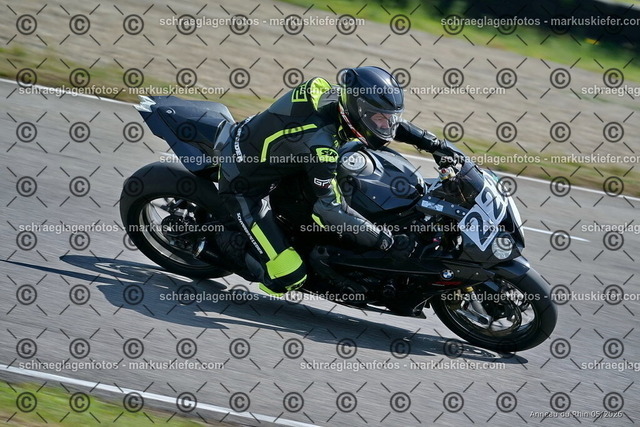 26BT02-1066 | markuskiefer.com - Realisiert mit Pictrs.com