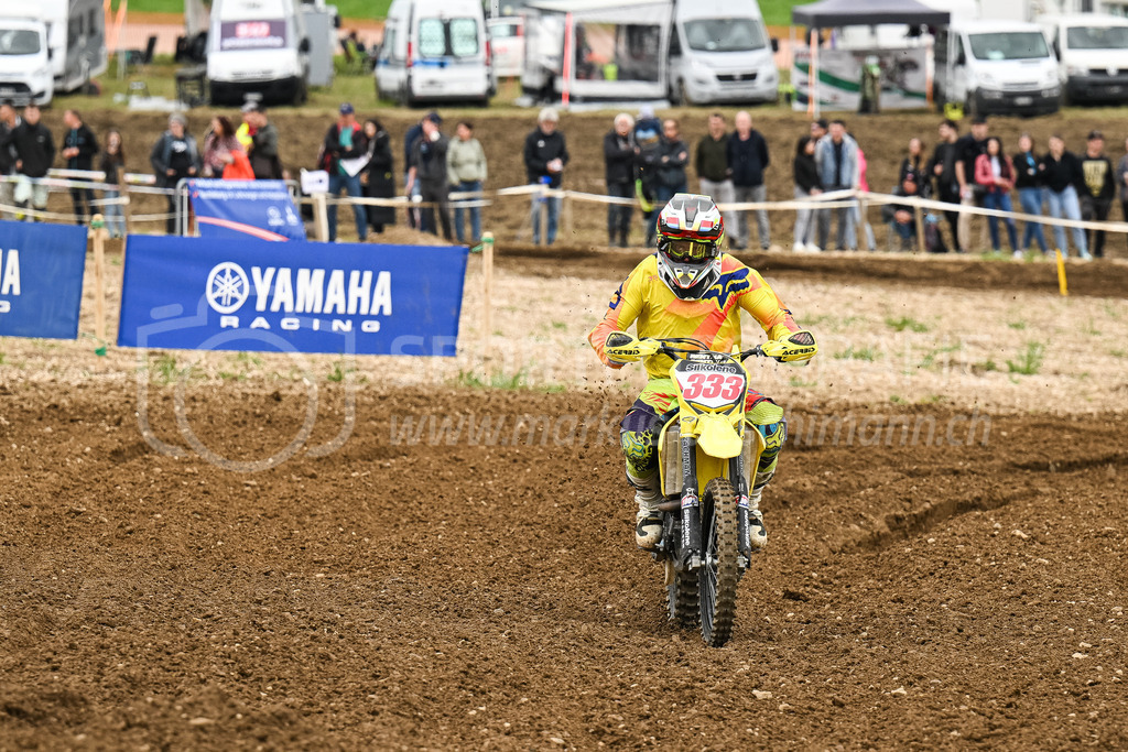 Motocross Schlatt bei Winterthur - 30. April 2023 | #333 Stoessel Karl aus Baech (CH) auf Suzuki in der Kategorie Senioren am Motocross Schlatt bei Winterthur, 30. April 2023. 
Instagram: @mx_schlatt | @mc_wila | @sam_schweiz
Bild: Sportfotografie Markus Aeschimann | www.markus-aeschimann.ch - Realisiert mit Pictrs.com