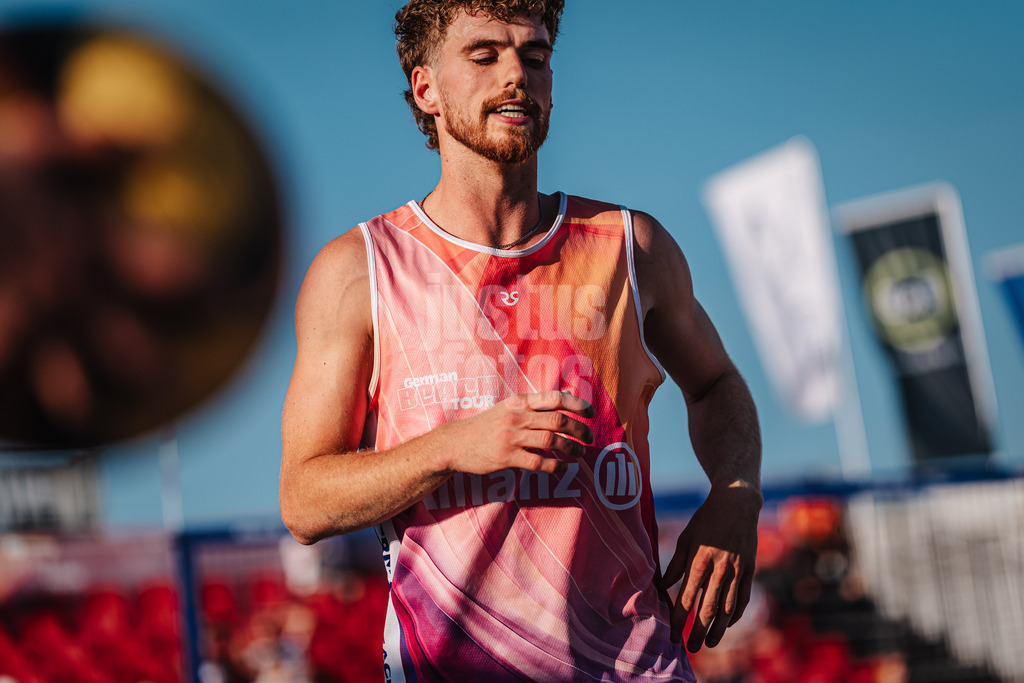 Beachvolleyball | Männer | Allianz German Beach Tour 2025 | Tourstop Bremen | 13.06.2025 | Luis Henrichs ärgert sich