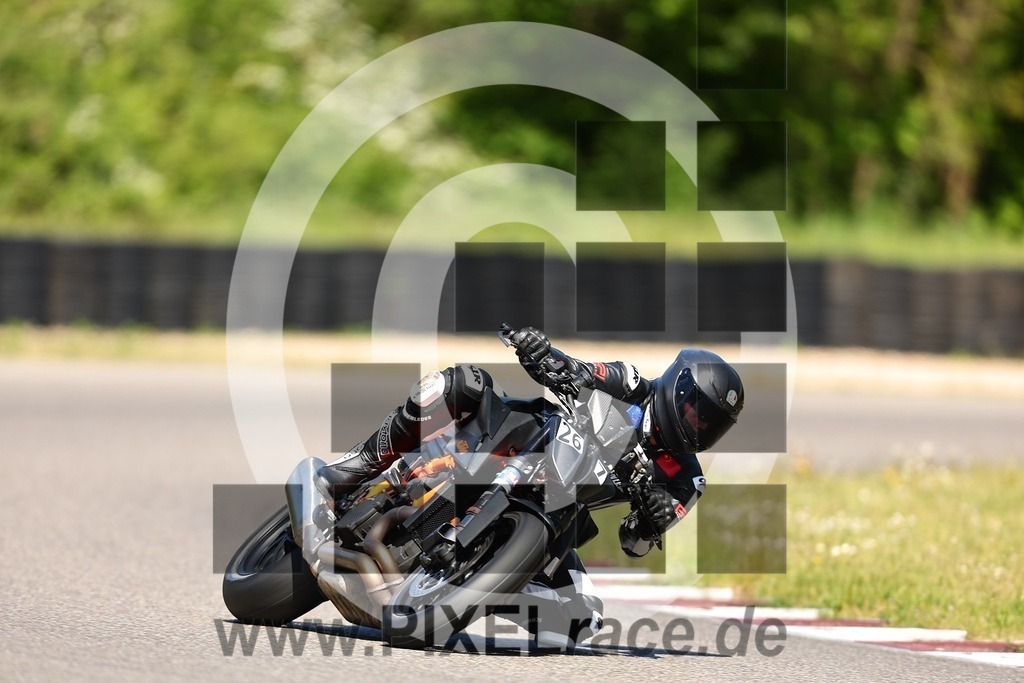 0267-20260426_01944 | Schöne Erinnerungen an spannende Momente - das festzuhalten ist unser Job. PIXELrace.de ist seit 2003 auf den Rennstrecken Europas unterwegs um die Action draußen beim Fahren und die wunderbare Stimmung imm Fahrerlager für euch einzufangen.