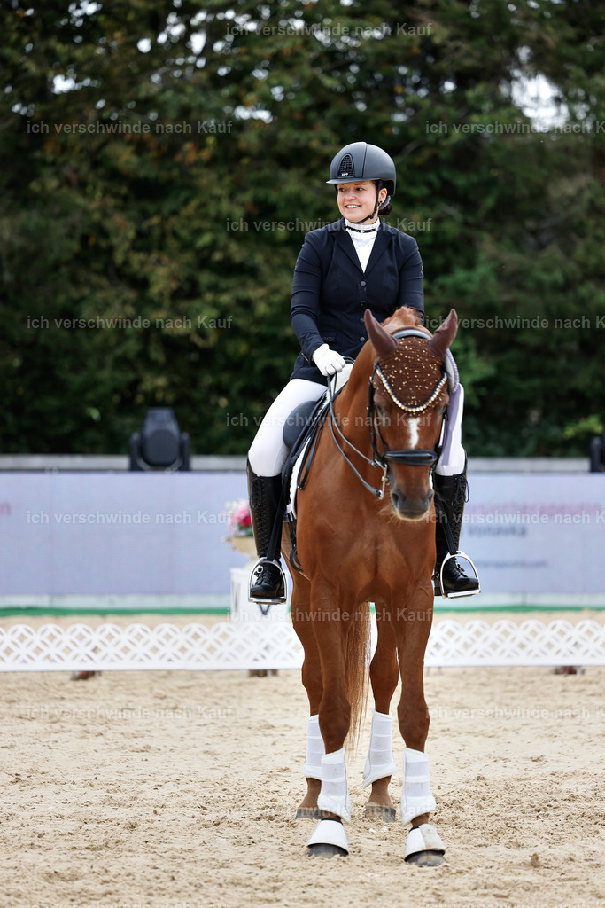 3-Siegerehrung-Dressur M_-StoibPH-2566 | working equitationturnier fotograf videograf stoibphotography marixx film working equitation deutschland reitsport turnierfotografie eventfotografie equestrian events