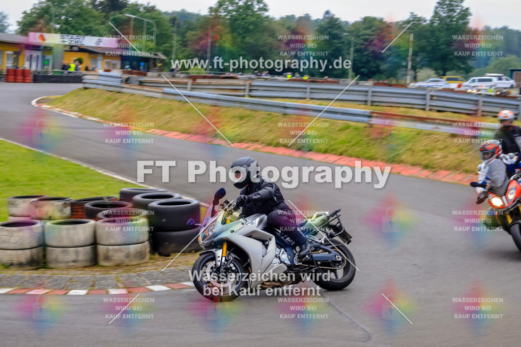OBK-5826 | Hier findet Ihr Bilder von Touristenfahrten auf der Nürburgring Nordschleife oder von anderen Veranstaltungen die ich besucht habe. Viel Spass beim Durch Schauen 