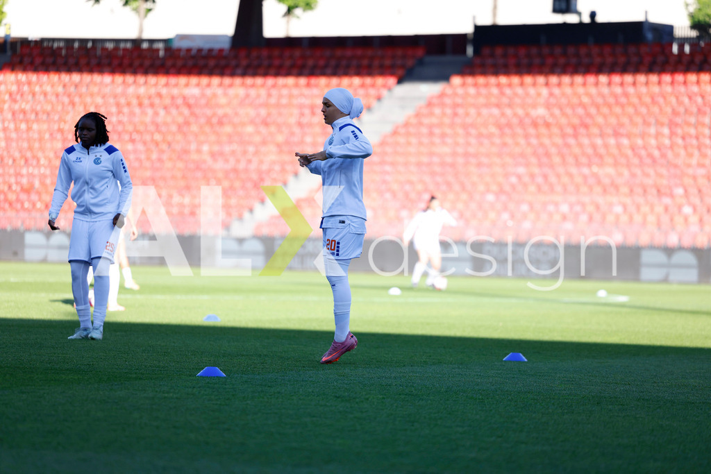 GC Zürich vs FC Zürich - AXA Women’s Super League Playoffs - Stadion Letzigrund | IMANE TOURISS of Grasshopper Club Zürich before the AXA Women’s Super League Playoffs quarter-final second leg between GC Zürich and FC Zürich at Stadion Letzigrund, Zurich, Switzerland. - Realisiert mit Pictrs.com