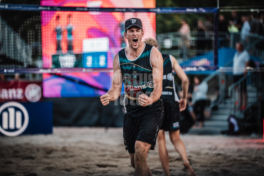 Beachvolleyball | Männer | Deutsche Meisterschaften 2025 Timmendorfer Strand | 05.09.2025 | Tristan Fröbel jubelt