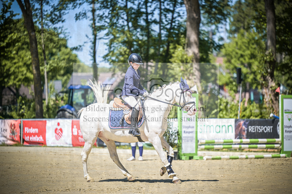 DOS_9288 | Entdecke hochwertige Reitturnierfotos von Foto Oger. Professionell, emotional und authentisch – jetzt Lieblingsmomente im Shop bestellen.Deutschlandweite Turnierfotografie. - Realisiert mit Pictrs.com