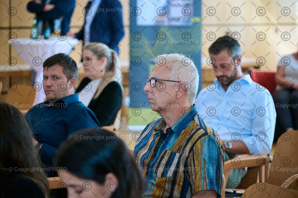 160_202509_EmployerBranding_NZ9_1773 | proPHOTO - Realisiert mit Pictrs.com