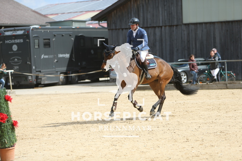 DL2Q8710 | Willkommen bei Brunnmayr - Design & Fotografie – Ihrem Spezialisten für Reitturniere und Pferdeveranstaltungen in Oberösterreich, Salzburg und Bayern! Seit über 17 Jahren sind wir leidenschaftlich dabei.