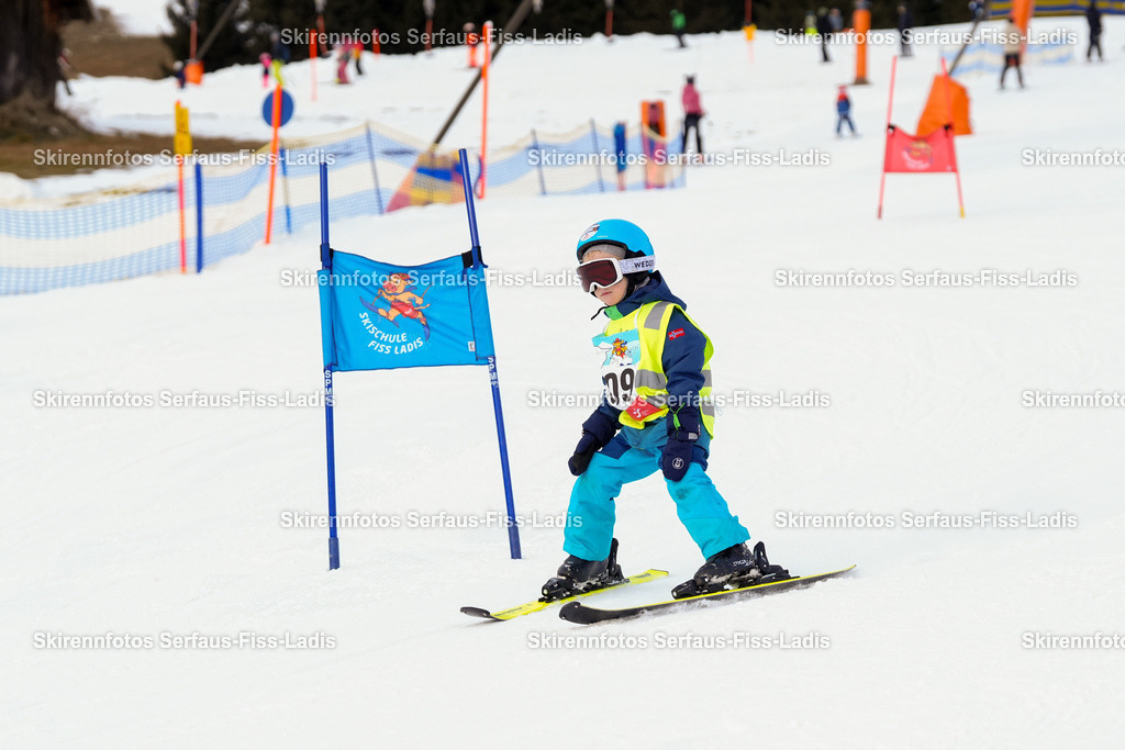 SRF_02.01.2026_0468 | Skirennfotos,Serfaus,Fiss,Ladis,Kinderskirennen,Winter,Tirol,Oberland,skirace,SFL,feelfree,weil wir's genießen,ski,Ski,skifahren,Sonnenplateau, - Realisiert mit Pictrs.com
