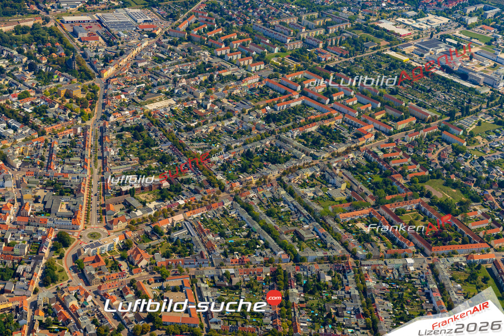 Luftbild der Stadt Bernburg - Das Luftbild wurde 2025 vom UL-Flugzeug heraus erstellt ( keine Drohnenaufnahme ) - Hochauflösende Luftaufnahme - für Wandbilder und großformatige Ausdrucke geeignet. Das besondere Geschenk!Hier alle&nbsp;Infos zur Lizenzierung der LuftaufnahmeWir fliegen auch dieses Jahr wieder in Ihre Region um Luftbilder zu erstellen.- Luftbild anfragen