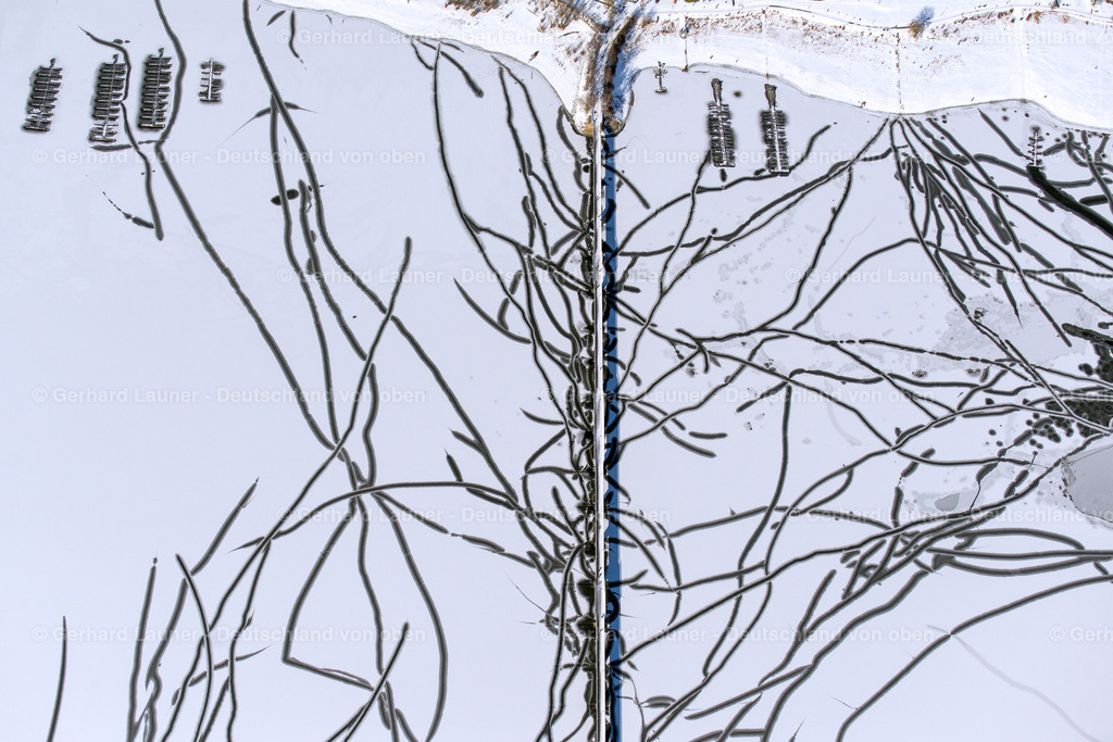 4043741 | Körbecker Brücke über den zugefrorenen Möhnesee