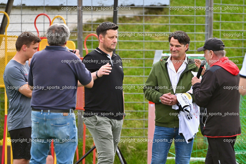 SV Spittal 1921 vs. ATUS Velden | Verabschiedung Trainerteam SV Spittal, Headcoach Headcoach SV Spittal Philipp Dabringer,  Asisstentcoach SV Spittal Mario Mihajlovic, Obmann SV Spittal Gerald Gadnik, SV Spittal 1921 vs. ATUS Velden, SV Spittal 1921 vs. ATUS Velden am 05.06.2025 in Spittal an der Drau (Goldeck Stadion), Austria, (Photo by Bernd Stefan)