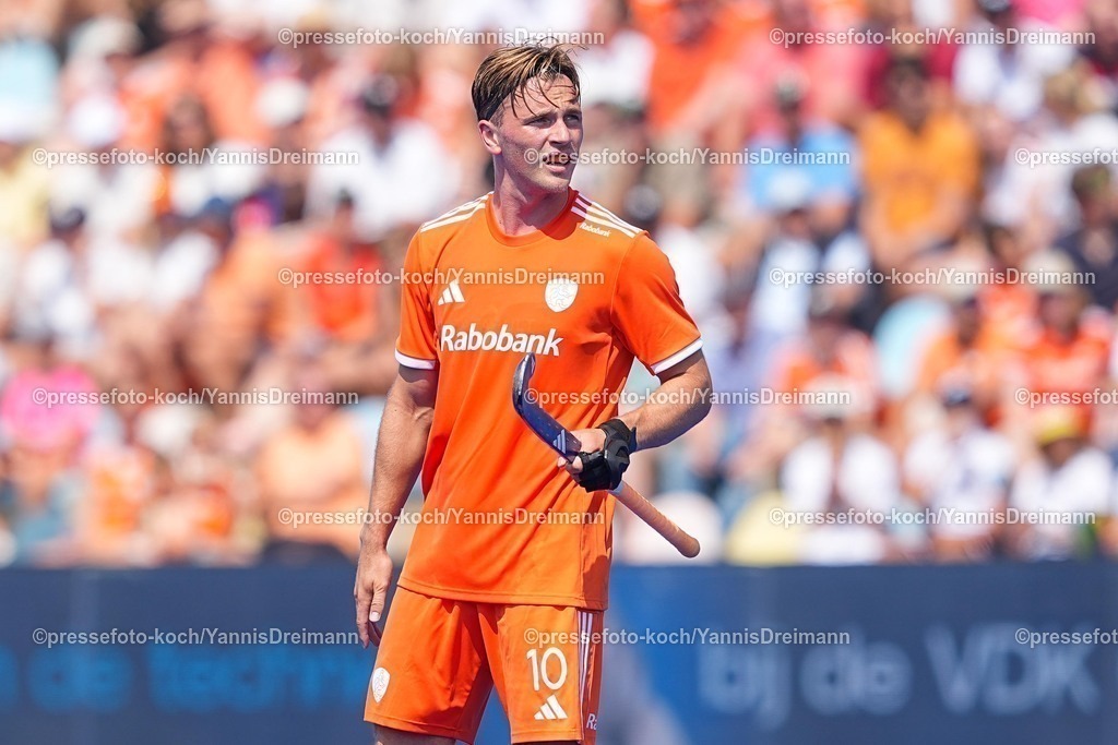 xydrx09082502030 | 09.08.2025, xydrx, Herren EuroHockey Championship 2025, Gruppenphase, Gruppe a, Niederlande - Spanien, Sparkassenpark Mönchengladbach: Jorrit Croon (NED #10)