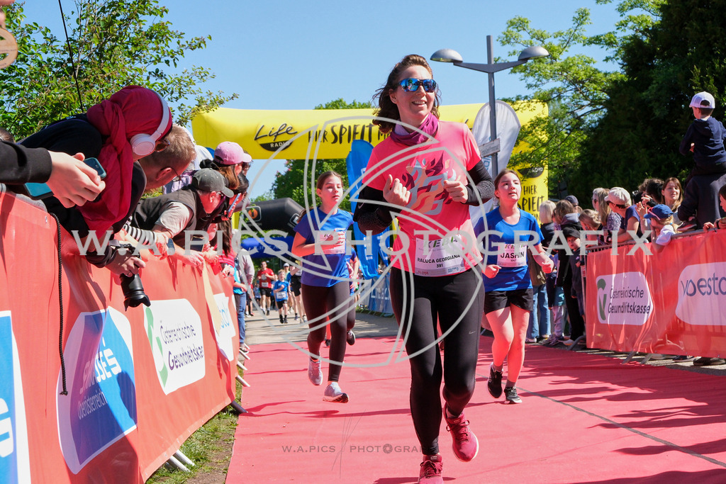 ..... | LINZ,AUSTRIA,27.April 24, Int. 3 Brückenlauf Linz  , Image shows: Photo: WAPICS / Michael ring