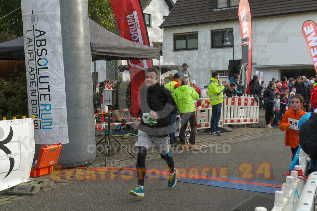 221127_1054_EV9_1426 | Sportfotografie im Rhein-Sieg Kreis, Köln, Bonn, NRW, Rheinland Pfalz, Hessen, etc. Unser Tätigkeitsfeld umfasst den Laufsport vom Volkslauf über den Marathon, Duathlon, Triathon bis zum Ultralauf wie Kölnpfad Ultra oder Schindertrail.