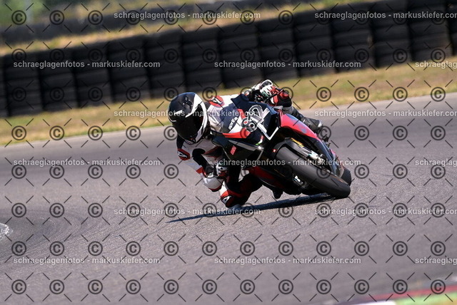 26bt04-1778 | markuskiefer.com - Realisiert mit Pictrs.com