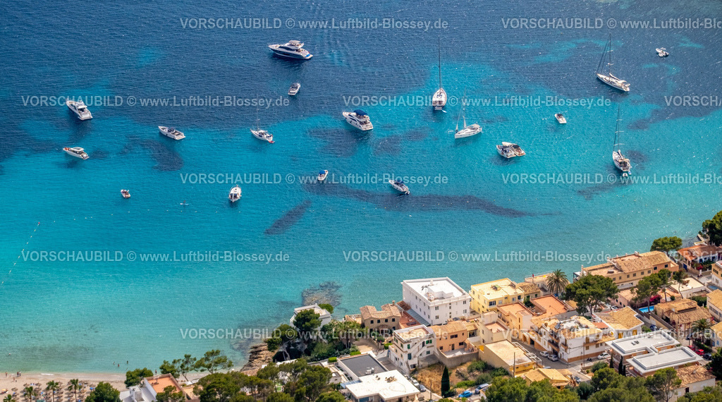 Mallorca230600623N | Luftbild, Boote und Yachten im Meer, Hostal Dragonera, Sant Elm, Andratx, Balearen, Mallorca, Balearische Inseln, Spanien