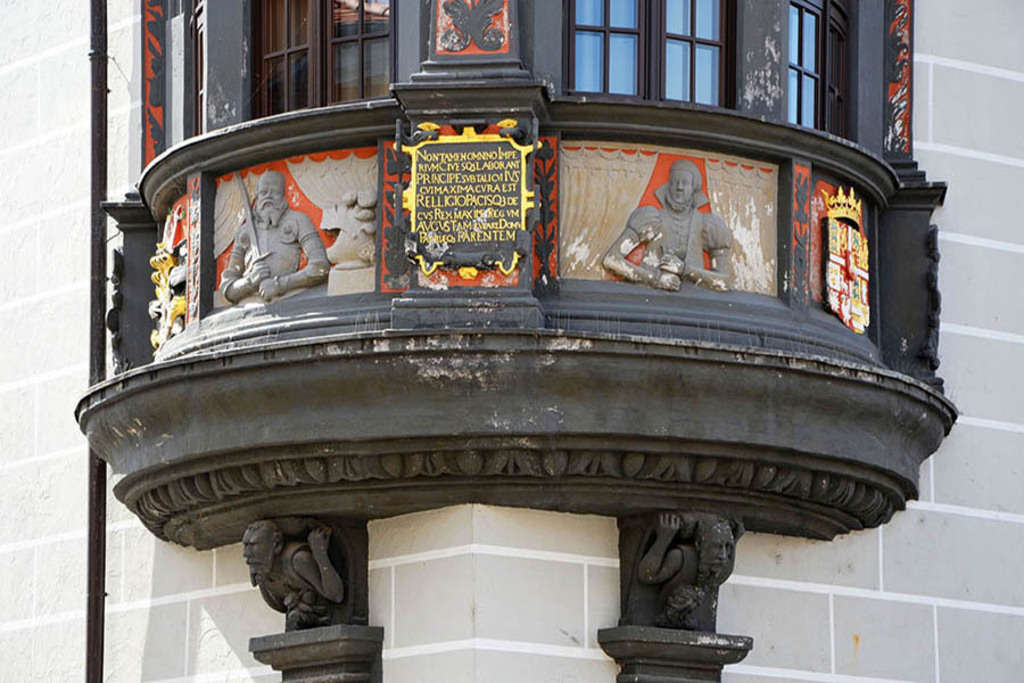 Torgau - Rathaus | Entdecke über 20 Kategorien Leipzig-Motive: Foto-Downloads, hochwertige Poster, Leinwand- & Fine-Art-Prints. Jetzt Lieblingsfoto im Bildlexikon Leipzig Shop bestellen!