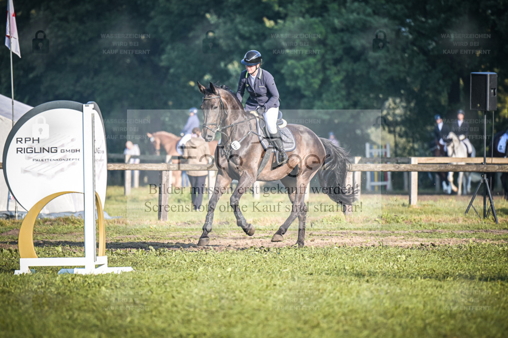 DOS_0919 | Entdecke hochwertige Reitturnierfotos von Foto Oger. Professionell, emotional und authentisch – jetzt Lieblingsmomente im Shop bestellen. - Realisiert mit Pictrs.com