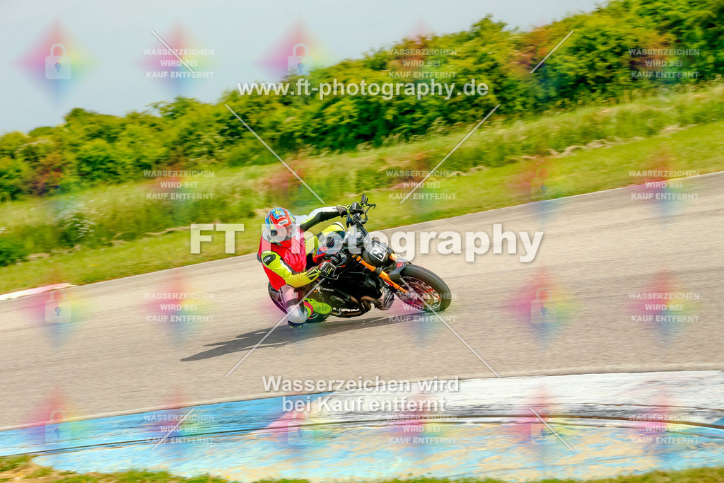 _MOT1100 | Hier findet Ihr Bilder von Touristenfahrten auf der Nürburgring Nordschleife oder von anderen Veranstaltungen die ich besucht habe. Viel Spass beim Durch Schauen 