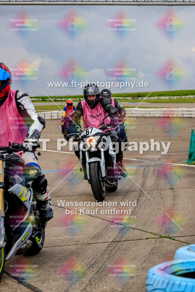 MotoTeam-9678 | Hier findet Ihr Bilder von Touristenfahrten auf der Nürburgring Nordschleife oder von anderen Veranstaltungen die ich besucht habe. Viel Spass beim Durch Schauen 