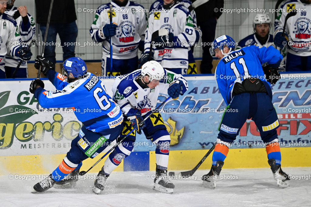 ESC SPARKASSE STEINDORF vs. UECR Huben  | #69 Kreuzer Philipp ESC Steindorf, #17 Kleinlicher Florian UECR EISBÄREN HUBEN, #11 Kalan Luka ESC Steindorf, ESC SPARKASSE STEINDORF vs. UECR Huben , ESC SPARKASSE STEINDORF vs. UECR Huben  am 06.02.2026 in Steindorf (Ossiachersee Halle), Austria, (Photo by Bernd Stefan)