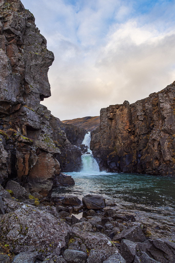 Blick auf den Wasserfall Tófufoss im Osten von Island | Blick auf den Wasserfall Tófufoss im Osten von Island.