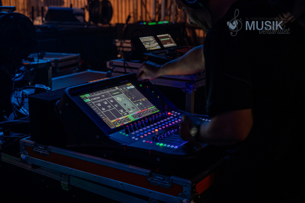 DSC_5030 | "Fussifoto.com – Ihr Ansprechpartner für hochwertige Fotografie! Entdecken Sie kreative Bilder und professionelle Dienstleistungen. Kontaktieren Sie uns für Ihre Projekte!"