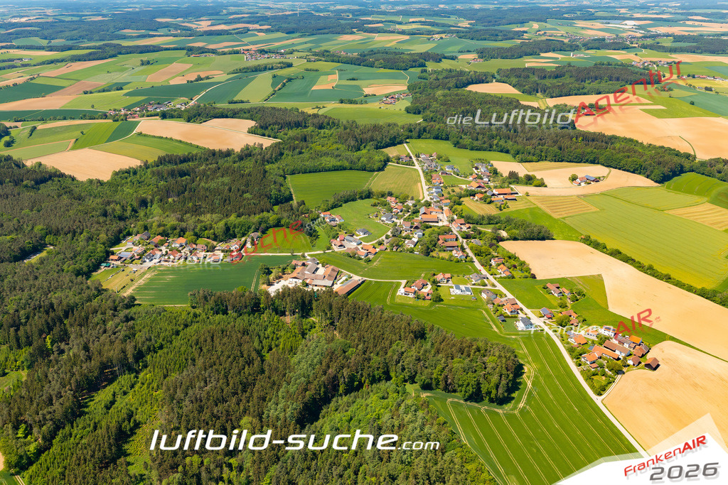 Hösacker-Weng-2024-9 | Die Luftbild Suche. Hier finden Sie Luftaufnahmen, Drohnen und Schrägluftbilder von Städten und Orte. Aktuelle + Archiv Luftbilder auch mit Lizenz.