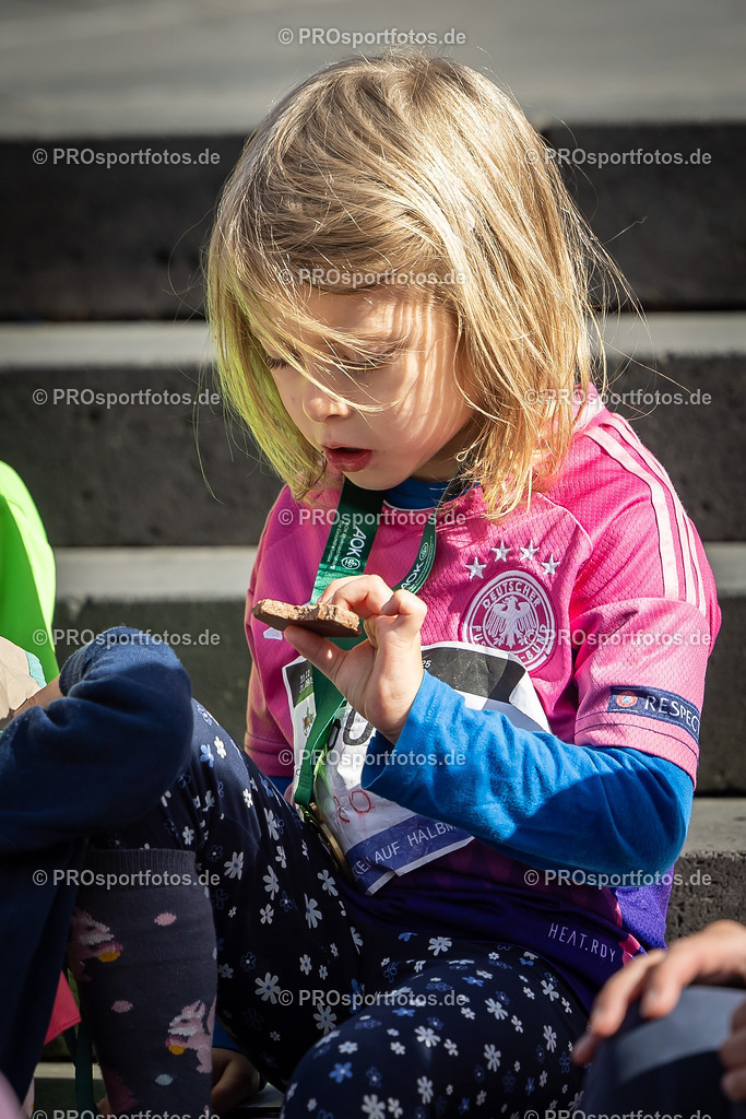 44. Kölner Brückenlauf; Koeln, 14.09.25 | Impressionen vom 44. Kölner Brückenlauf am 14.09.25 am Schokoladenmuseum in Koeln. Foto: BEAUTIFUL SPORTS/Leah Kohring