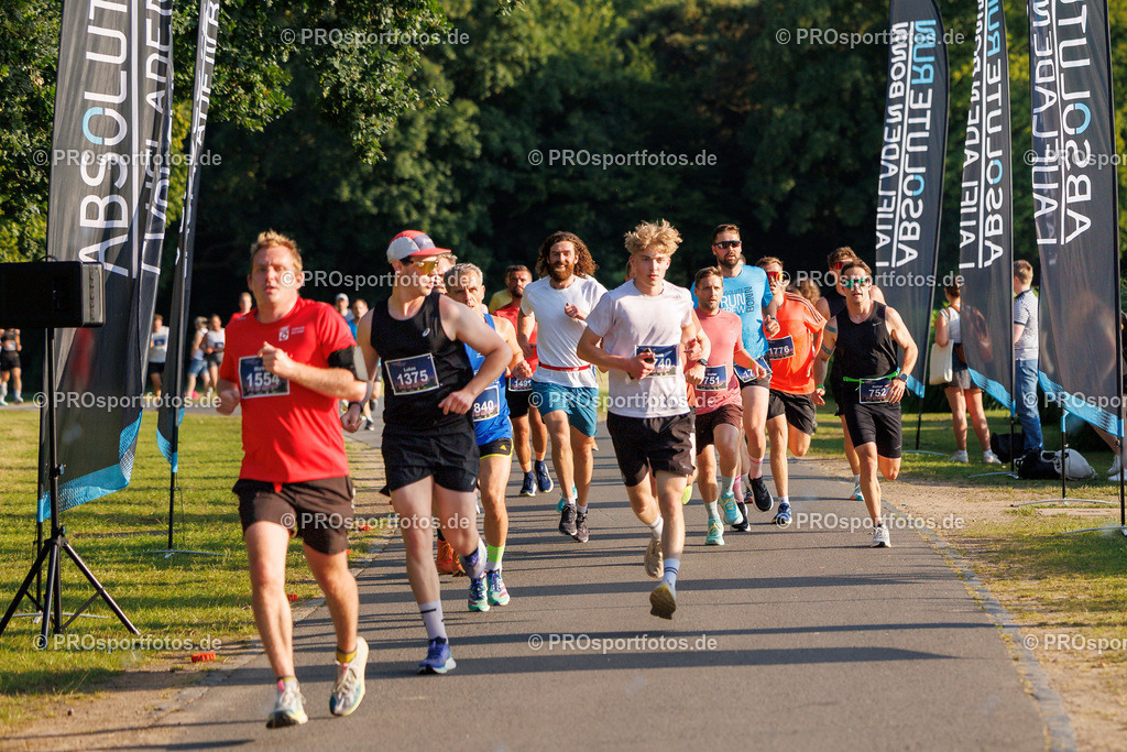 Sparda-Bank Nachtlauf Bonn; Bonn, 18.06.2025 | Impressionen vom Sparda-Bank Nachtlauf Bonn am 18.06.2025 in Bonn (Nordrhein-Westfalen). 