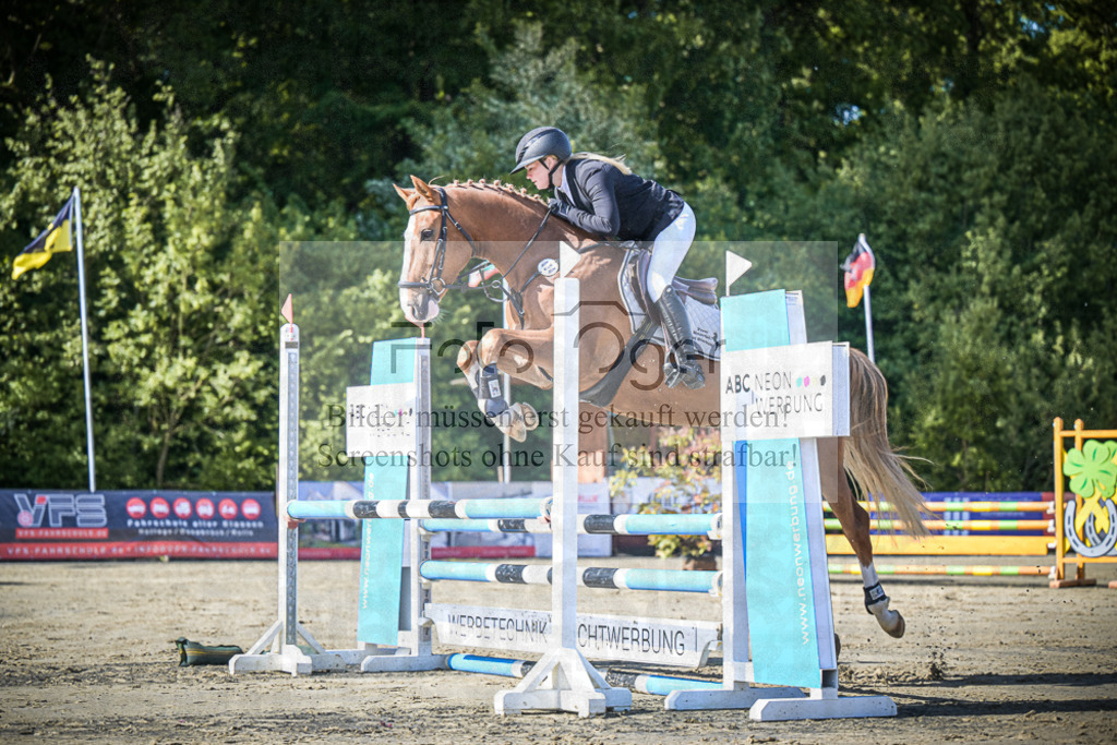 DOS_7568 | Entdecke hochwertige Reitturnierfotos von Foto Oger. Professionell, emotional und authentisch – jetzt Lieblingsmomente im Shop bestellen.Deutschlandweite Turnierfotografie. - Realisiert mit Pictrs.com