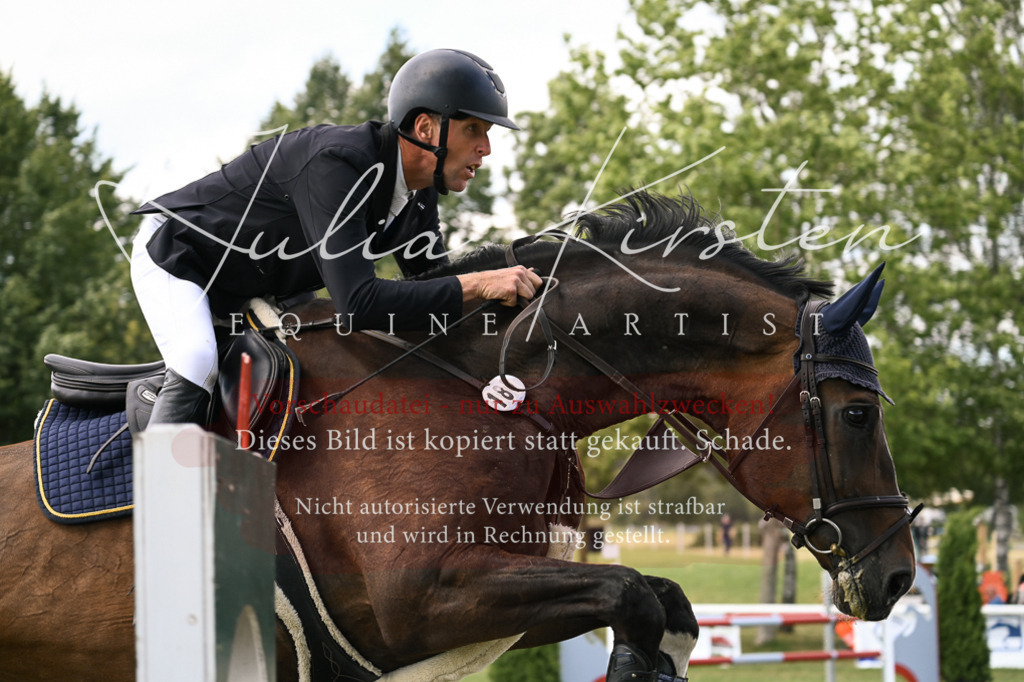 DSC_0860 | Pferde- und Turnierfotografie in Westsachsen. Pferdeportraits, Auftragszeichnungen und intuitive Kunst.