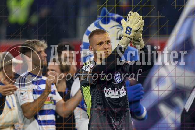 MSV Duisburg vs Rot-Weiss Essen - 3. Liga | Duisburg, Deutschland, 26.10.25:   Maximilian Braune (MSV Duisburg) gestikuliert, Gestik waehrend des Spiels der 3. Liga MSV Duisburg vs Rot-Weiss Essen in der schauinsland-reisen-arena(Foto von Brauer-Fotoagentur / Adrian Schlueter)