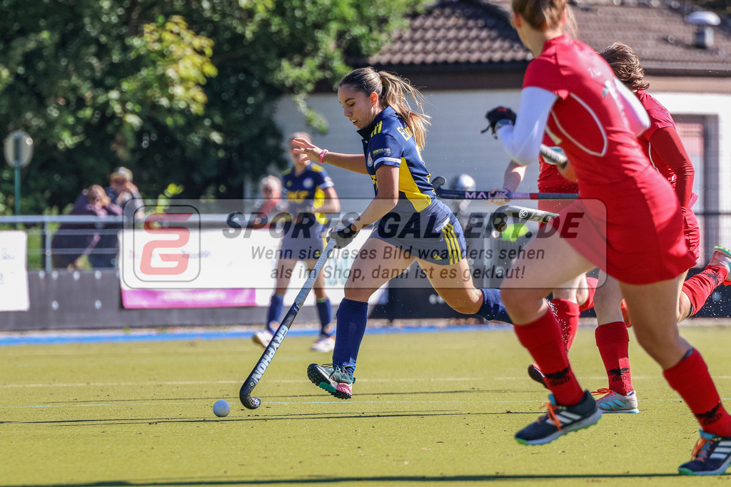 MJ_2022-10-09_Damen_DSD-Braunschweig-40 | Lourdes Estigarria Campos (Eintracht Braunschweig #25), DSD Düsseldorf - Eintracht Braunschweig am 9.10.2022 in der Hockeyanlage DSD, Düsseldorf