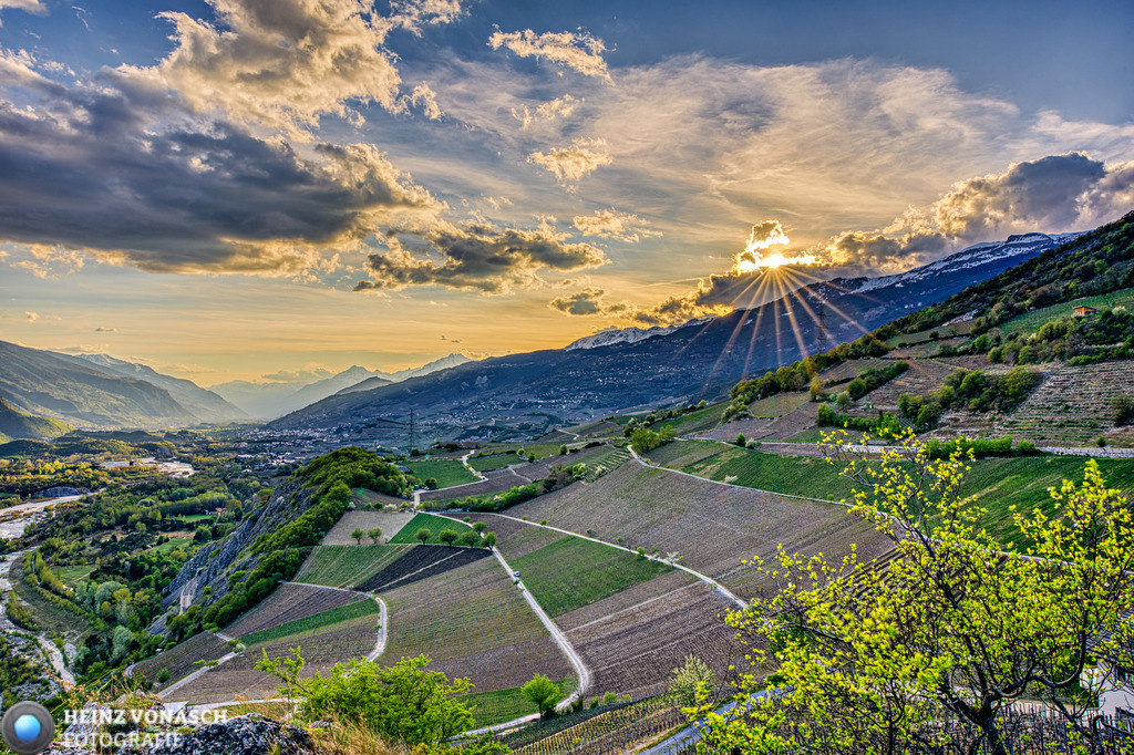 Landschaften_0014 | Alle Bilder von Heinz Vonäsch Fotografie können alle zu günstigen Preisen gekauft werden! Download der Bilder, Ausdrucke, Postkarten, Tassen T-Shirts, Kalender, Alu- Dibond usw. - Realisiert mit Pictrs.com