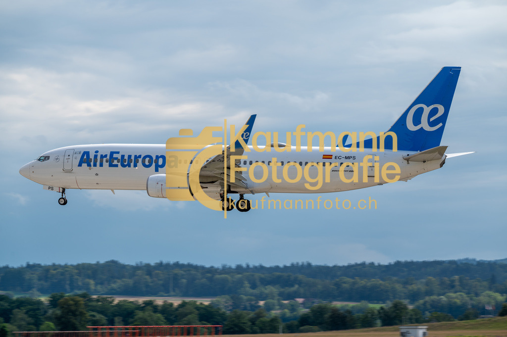 ZRH_Planespotting_def-4640 | kaufmannfoto - Realisiert mit Pictrs.com