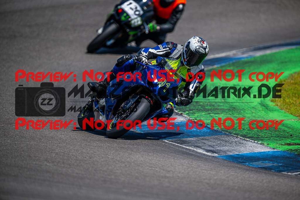 MaZZes_FotoMatrix_240520_6007705_4978 | ROT