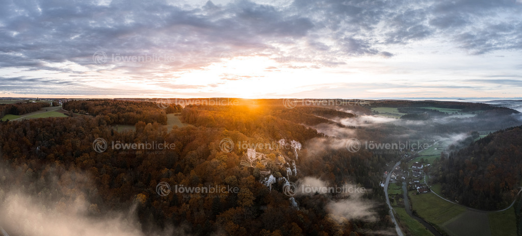 Hohengundelfingen im Sonnenaufgang bei Nebel | löwenblicke | shop