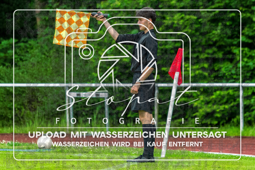 Landesliga Herren LG - TV Jahn Schneverdingen vs. MTV Eintracht Celle | Armin Maksutaj (Schiedsrichterassistent); Landesliga Herren LG - TV Jahn Schneverdingen vs. MTV Eintracht Celle am 06.06.2026 in Osterwaldstadion, Schneverdingen - Realisiert mit Pictrs.com