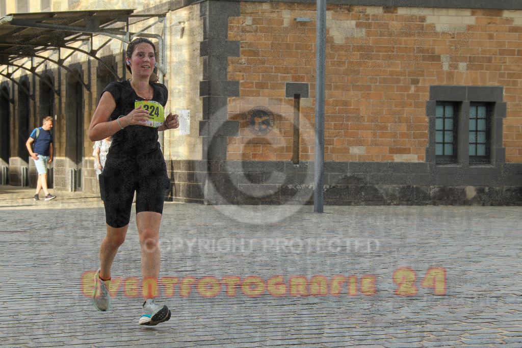 250920_1536_EV4_9283 | Sportfotografie im Rhein-Sieg Kreis, Köln, Bonn, NRW, Rheinland Pfalz, Hessen, etc. Unser Tätigkeitsfeld umfasst den Laufsport vom Volkslauf über den Marathon, Duathlon, Triathon bis zum Ultralauf wie Kölnpfad Ultra oder Schindertrail.