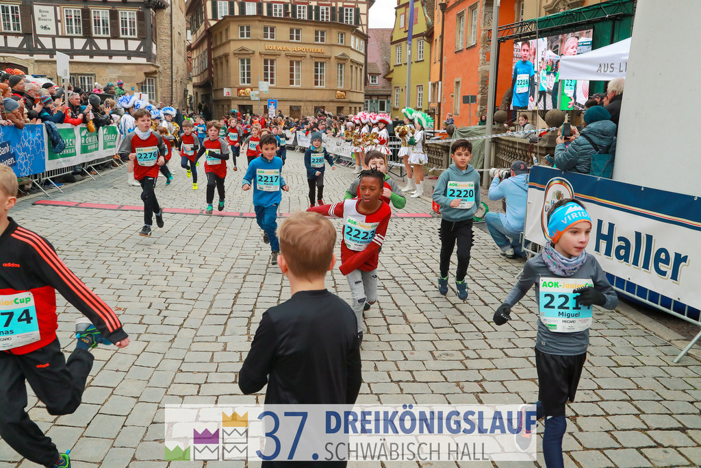 AOK JuniorCup 400m | 3Koenigslauf 2023 - Realisiert mit Pictrs.com