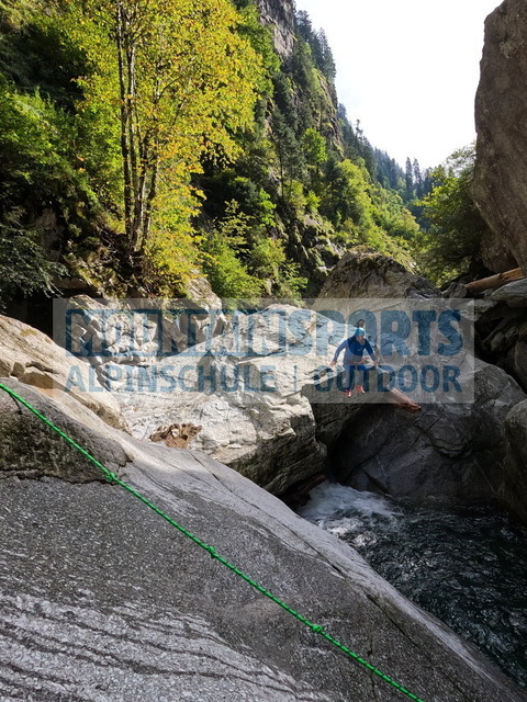 GOPR6642 | Bestelle die Bilder deines Berg- oder Wasser-Abenteuers mit Mountain Sports bequem von zu Hause aus direkt über unseren Online Fotoshop von pictrs.com. - Realisiert mit Pictrs.com