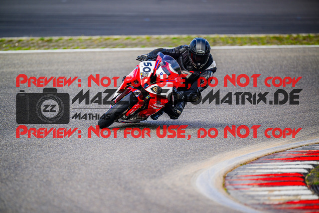 MaZZes_FotoMatrix_240910_6007705_7261 | WEISS