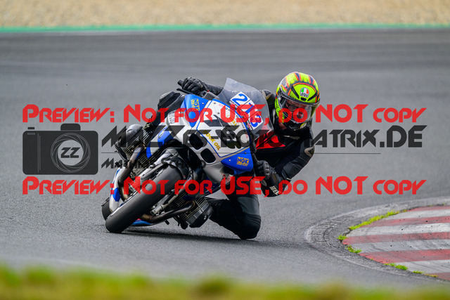 MaZZes_FotoMatrix_240724_6007705_4384 | BLAU