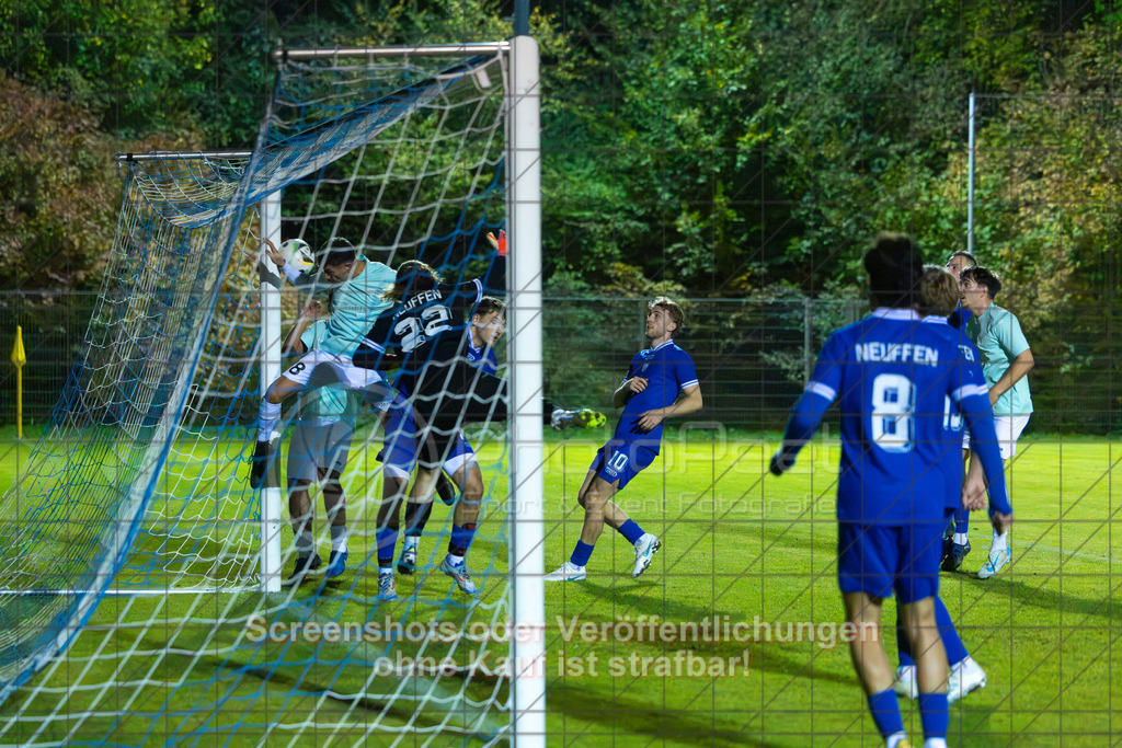 20261015_200140_0103_(c)_by_PhotoPeet | #,TSG Salach (türkis) vs. VfB Neuffen (blau), Fußball, Bezirksliga - Bezirk Neckar/Fils, 08. Spieltag, Saison 2026/2027, Rasensportplatz, Staufenecker Straße, 73084 Salach, 15.10.2026 - 19:30 Uhr,Foto: PhotoPeet / Sport- &amp; Eventfotografie / Peter Harich