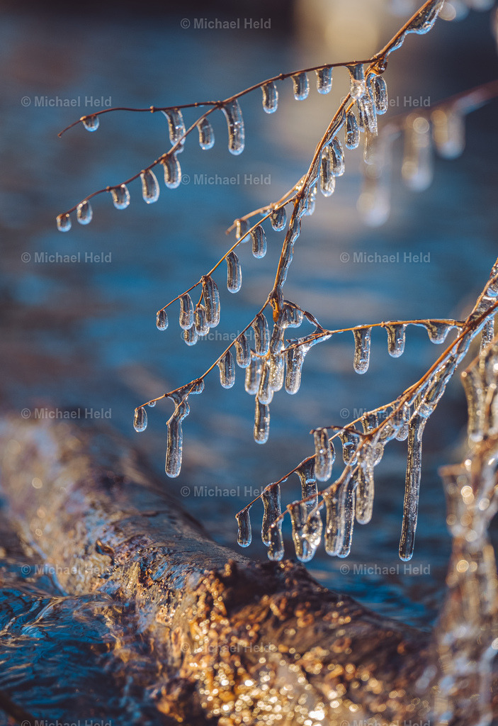 Eiskunstwerke am Selenter See | Profi-Fotos über Schleswig-Holstein und dem ganzen Norden für Büro, Hotel, Ferienhaus, Ferienwohnung, Wohnzimmer, Arztpraxis uvm. jetzt bestellen. - Realisiert mit Pictrs.com